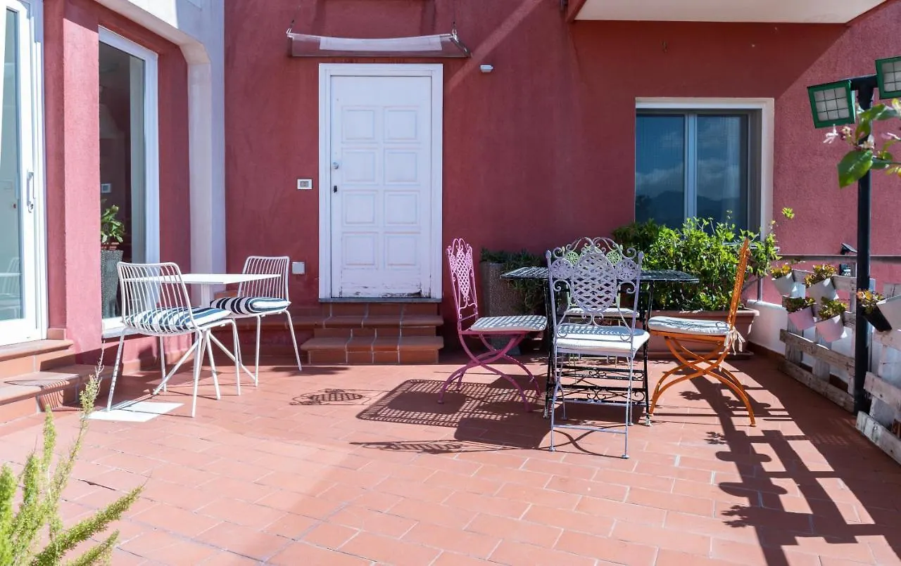 מונריאלה Bnb Casa Rossa איטליה