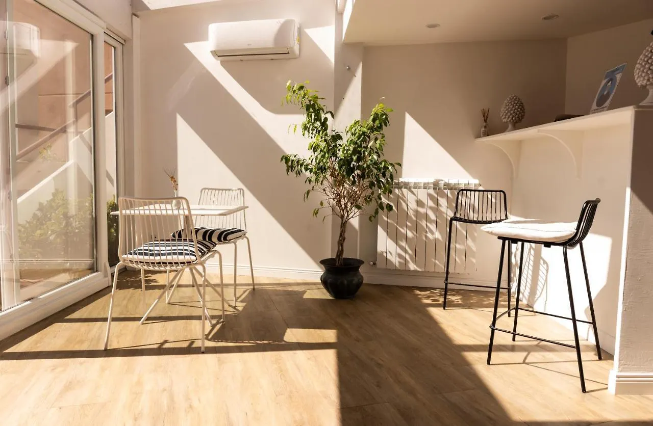 מונריאלה Bnb Casa Rossa לינה וארוחת בוקר