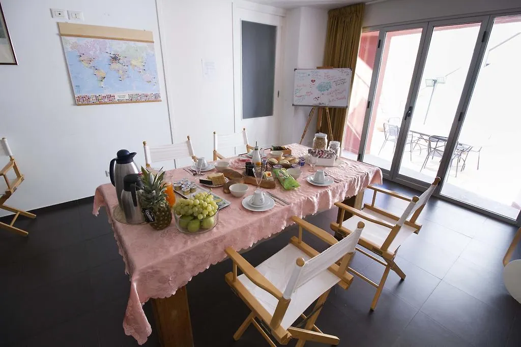 מונריאלה Bnb Casa Rossa 3*,  איטליה