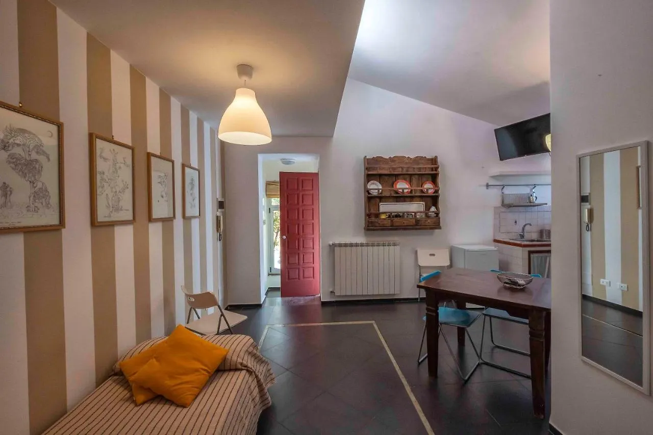 מונריאלה Bnb Casa Rossa לינה וארוחת בוקר