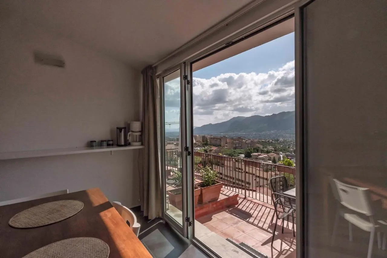 מונריאלה Bnb Casa Rossa איטליה