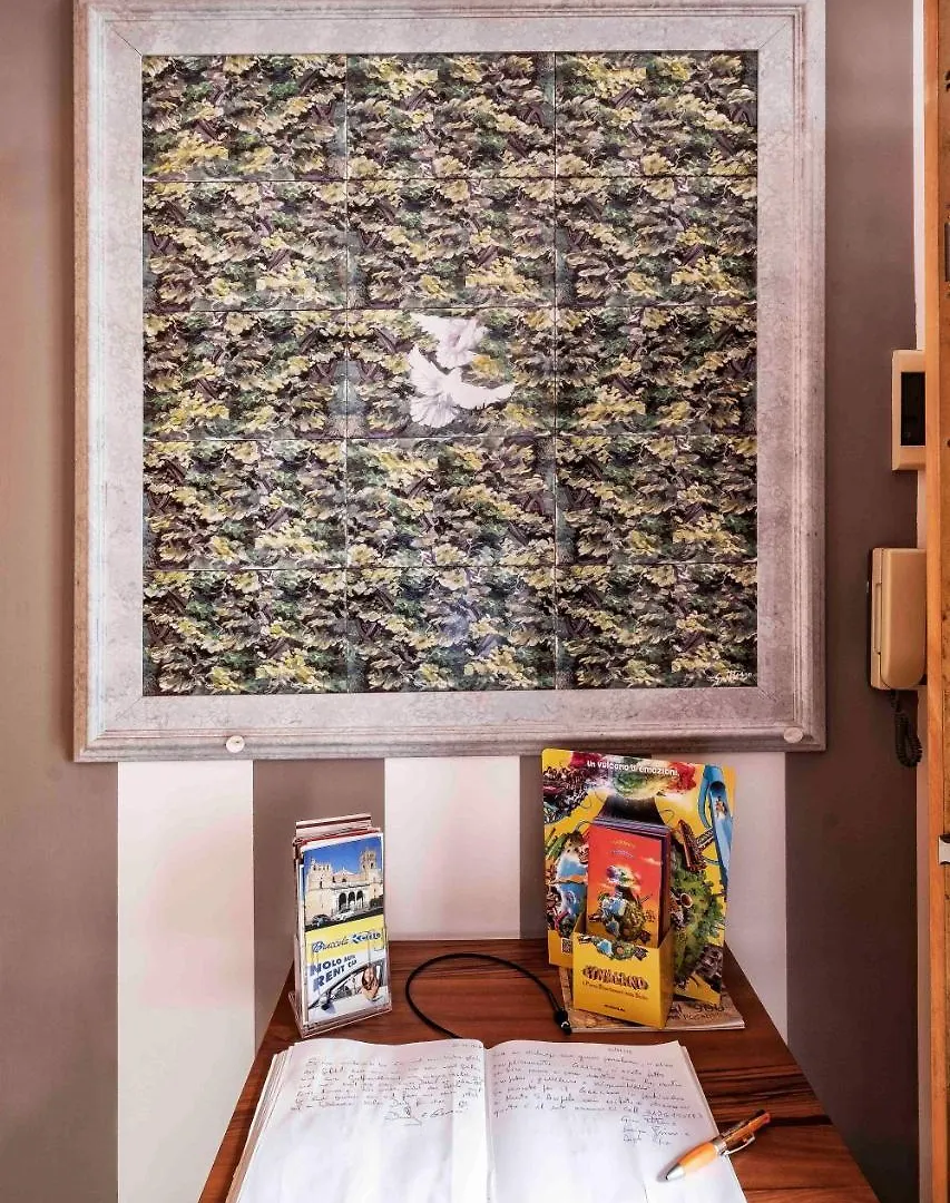 מונריאלה Bnb Casa Rossa איטליה